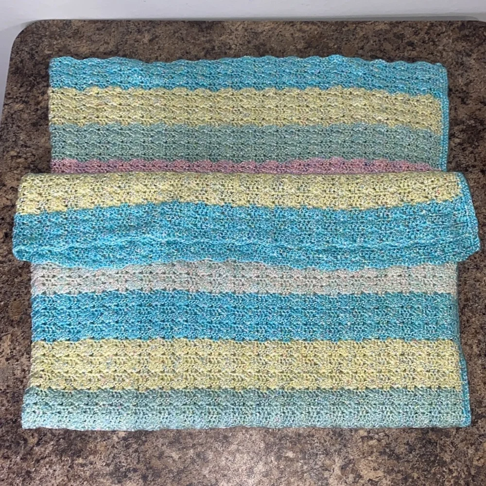 Handmade Pastel Stripped Crochet Baby Blanket Scalloped Trim 40”x40”